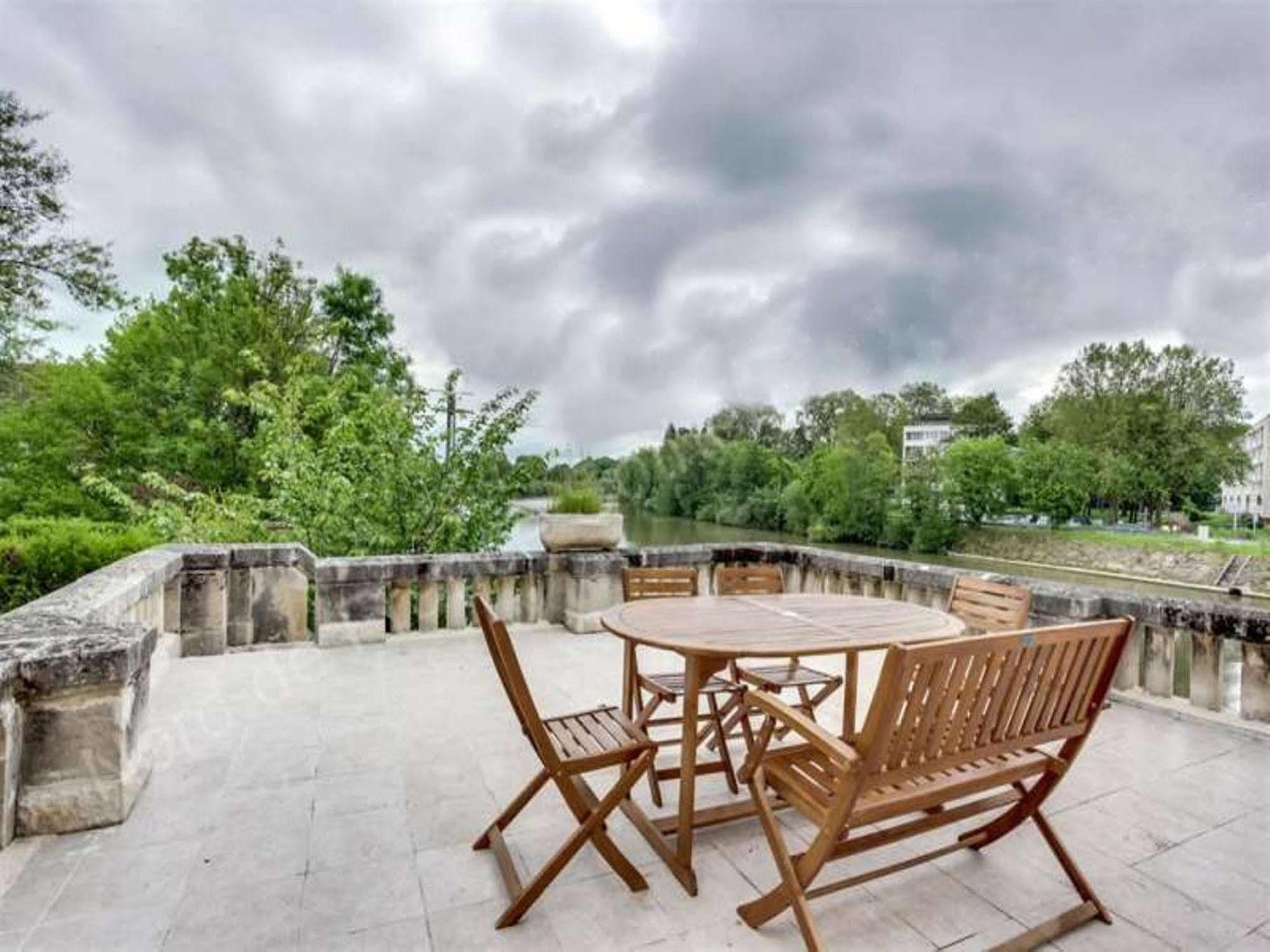 Top' Appart Hotel Pont-Sainte-Maxence Exterior foto