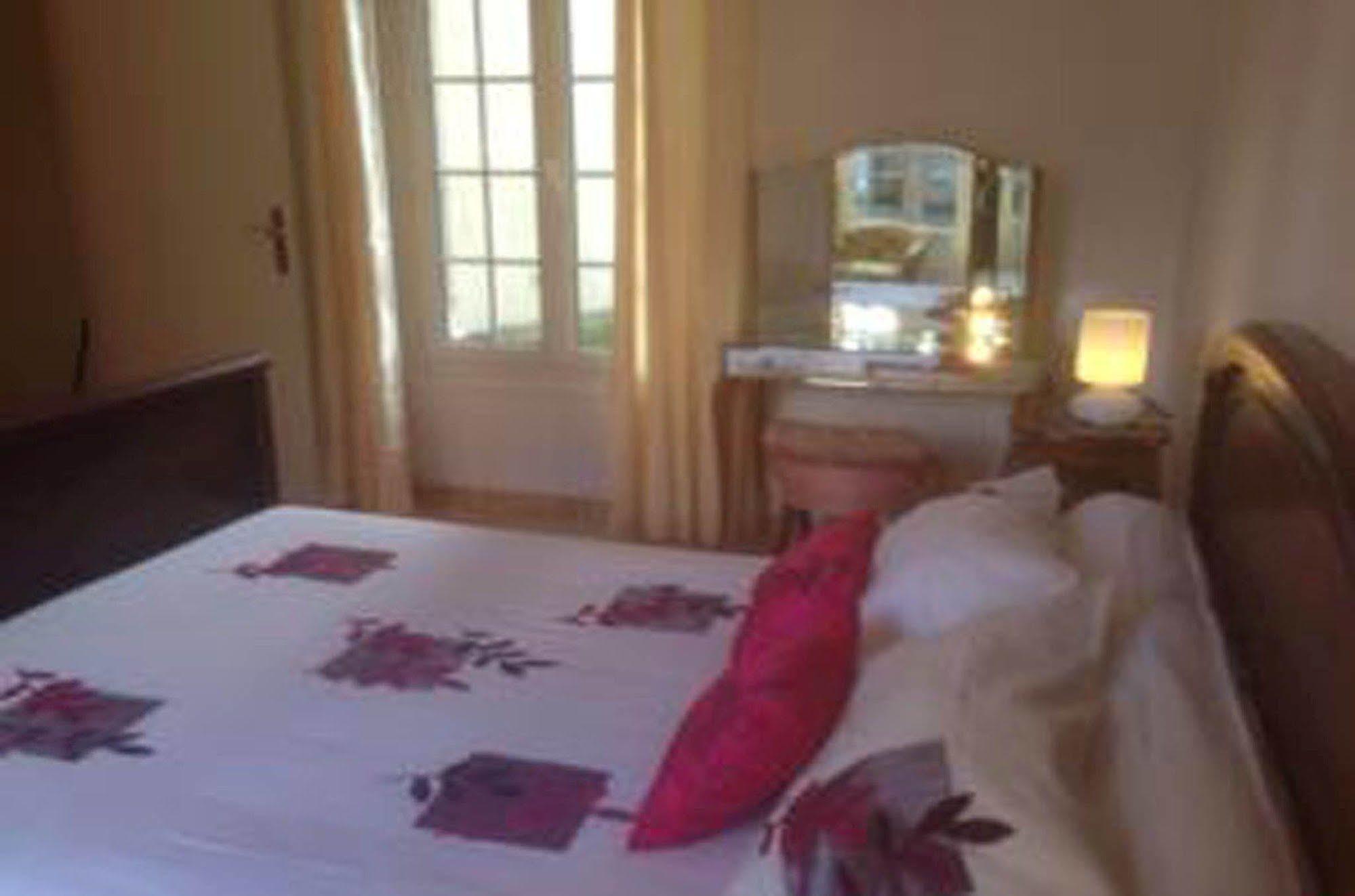 Top' Appart Hotel Pont-Sainte-Maxence Exterior foto